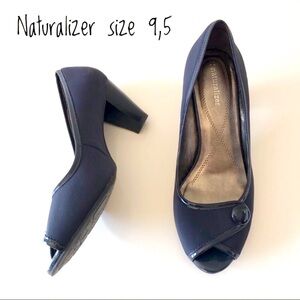 Naturalizer heels shoes size 9,5